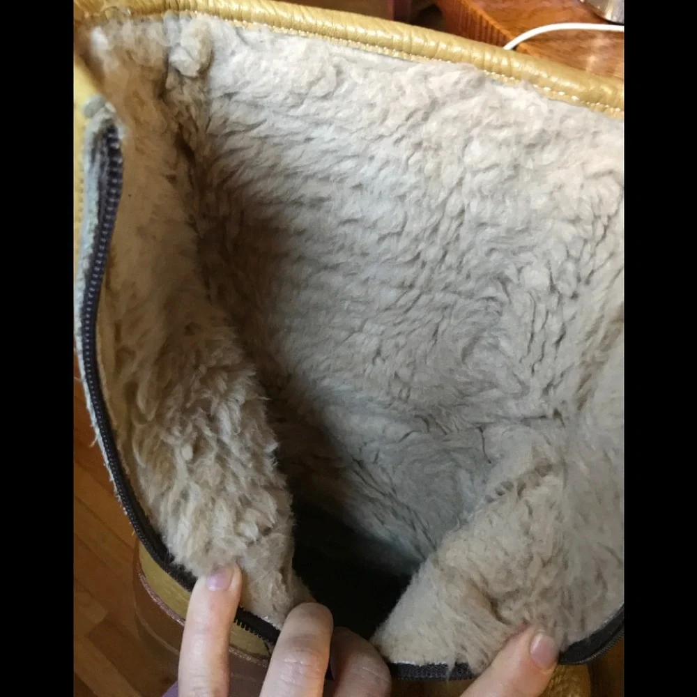 VINTAGE Italian 🇮🇹 butterscotch leather boots 10 - Picture 2 of 8